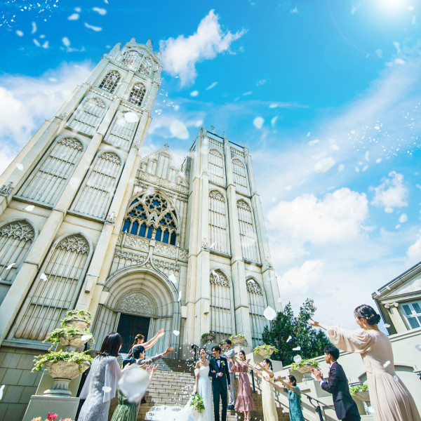 イメージしていた以上の大聖堂挙式が大阪の平均的なご予算以下で叶います