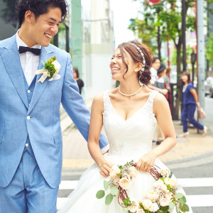 銀座の街をお散歩しながらお写真撮影。おふたりの自然な笑顔をのがしません。|DAZZLE (レストランダズル）の写真(19728953)