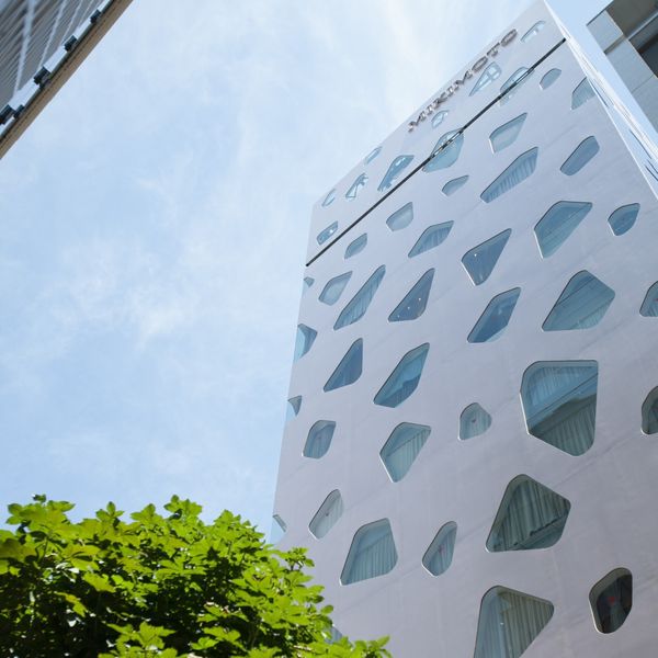 東京・銀座のシンボルタワー「MIKIMOTO Ginza2」の最上階3フロアーを独占|DAZZLE (レストランダズル)の写真(2087649)