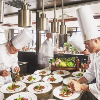 三ツ星ホテルで腕を磨いた名シェフが作る2万円相当の贅沢コース料理を無料試食&1ランクアップ特典