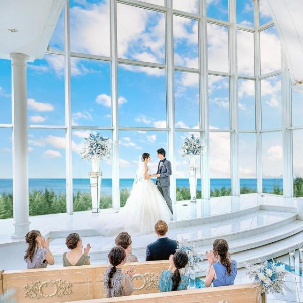 ガーデン付き会場も大人数で貸切に！