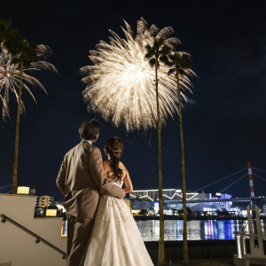 ブランアンジュならではの演出の一つ。結婚式を盛大に締めくくるフィナーレに打上花火はおすすめです！|BLANC ANGE（ブランアンジュ）の写真(19659801)