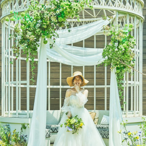 ガーデンに鳥かごオブジェ。|St. ヴァレンタイン福山/FIVESTAR WEDDINGの写真(40906090)