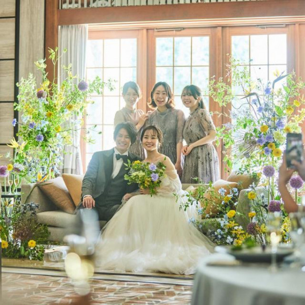 披露宴会場はゲストとの距離が近く、アットホームな雰囲気に