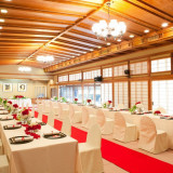 挙式・披露宴会場として使用しております大広間「お蝶の間」は、国の登録有形文化財に指定。