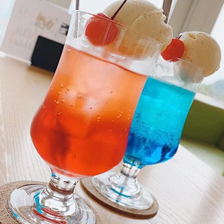 ホテル内の人気カフェのドリンク1杯サービス