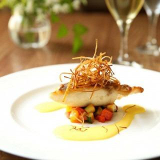 \絶品!試食を無料体験プレゼント/シェフ自慢の一皿&人気の焼き立てパンをご賞味ください