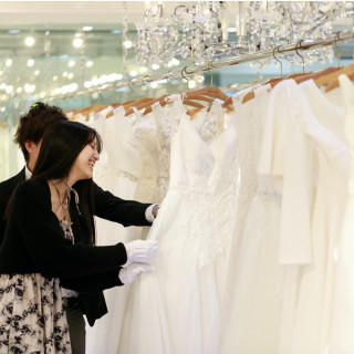 《東京サロン》現地へ行く前に気軽に相談!ドレス試着希望フェア