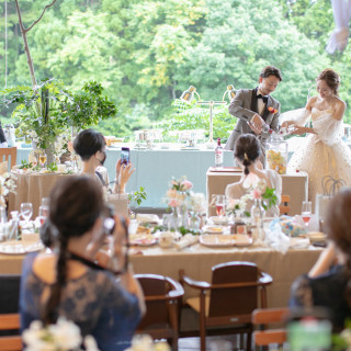 ゲスト参加型の結婚式を希望のおふたりは、大自然のパーティがおすすめ