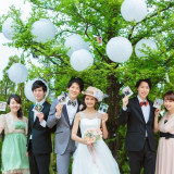ペーパーランタンは人気のフォトスポット ゲストとの写真を一緒に飾って盛り上がりましょう