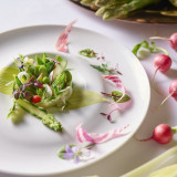 卒花嫁さまに好評！フェア参加後のご来館時には豪華試食ができる！