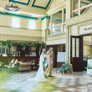 貸切邸宅には天高の広い待合ロビーもあり、ゲストもゆっくりと過ごせる