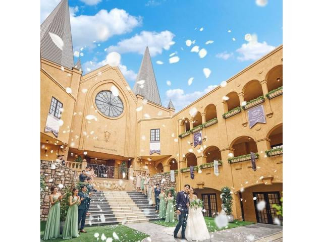 ◆豪華な成約特典あり◆お得に賢く結婚式を挙げよう!