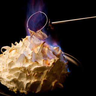 ベイクド・アラスカ（アイスケーキ）