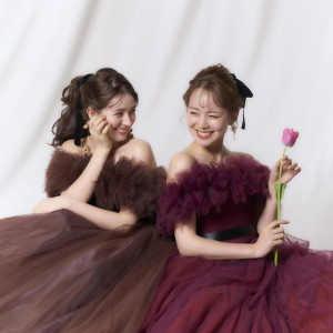 ご予算に優しい、無料の小物アイテムもご用意しています♪お気軽にご相談ください。おふたりが一番輝けるコーディネートを衣裳サロンスタッフと一緒に考えていきましょう！|アニヴェルセル江坂（新大阪）の写真(56022793)