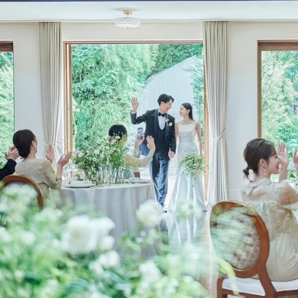 挙式と食事会がセットに♪とってもお得なプラン！当館自慢のお料理を皆様とゆっくりお楽しみください