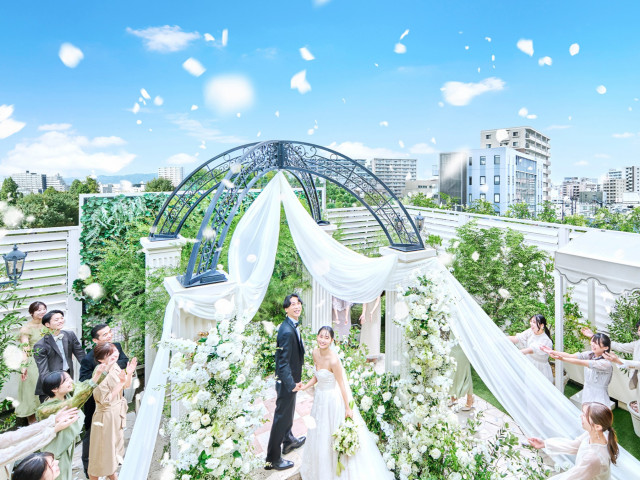 【アクセス抜群！新大阪から8分で叶う、大聖堂×貸切邸宅のガーデンW】