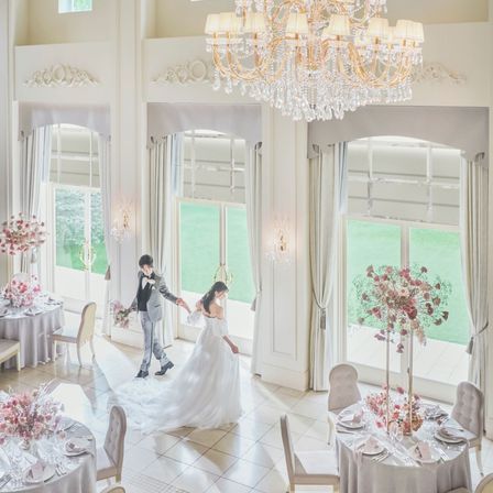 上質×おしゃれな「シェルダジュール」のすべてが花嫁をより魅力的に演出します。会場コーディネートも”無料”で”自由”にトレンドコレクションからお選びいただけます。|アニヴェルセル江坂（新大阪）の写真(46011574)