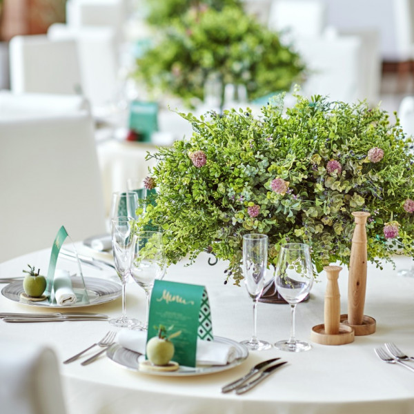 緑に囲まれたナチュラルコーデ|ララシャンス 太陽の丘の写真(1460828)