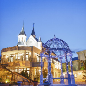 夜空に輝くガゼボとチャペル。|ベルルクス・プチ(旧ベル・ルクス)の写真(474160)