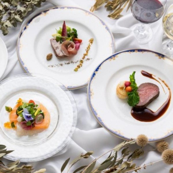 お顔合せにもピッタリの当館