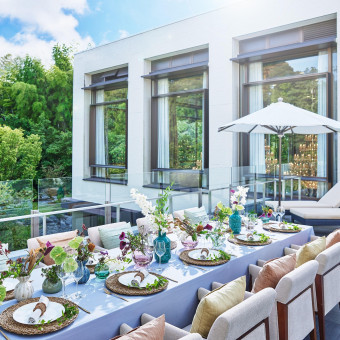 メインダイニング、スカイテラスとおふたりのイメージにあわせてチョイスができる