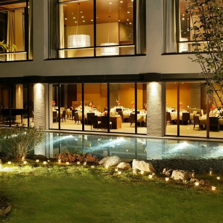 小高い丘の上に開かれた海外の別荘を思わせる佇まい|AMANDAN RISE ～アマンダンライズ～の写真(220889)