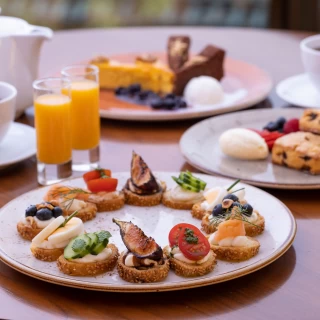 1万円相当のHYATTの人気レストランでのランチをプレゼント