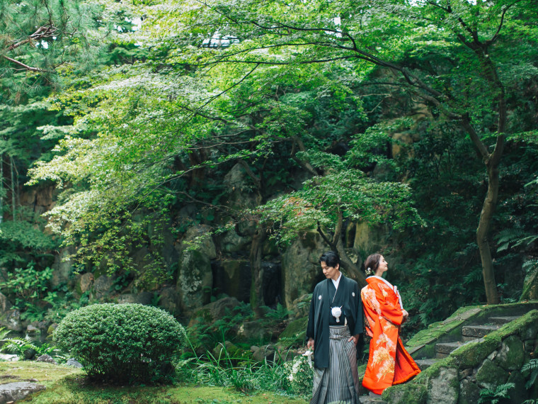 季節の移ろいや風を感じる日本庭園でのひとときを