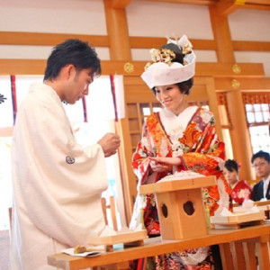 色打掛での挙式も可能です。|川原神社（produce by ウエディングマルシェ）の写真(1506601)