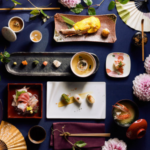 一品一品丁寧に盛り付けられた和会席。「日本の伝統”和”を堪能していただきたい」という料理長の想いを込めて。熊本のリゾートホテルでは希少な本格和会席。|CREARGE RESORT(クレアージュリゾート)の写真(13388374)