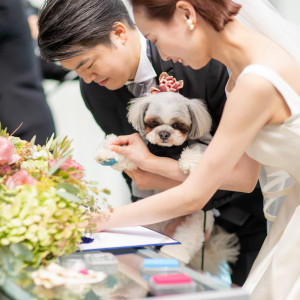 結婚証明書には愛犬の肉球サインを！|JASMAC YAKUMO (ジャスマック八雲)の写真(44452222)