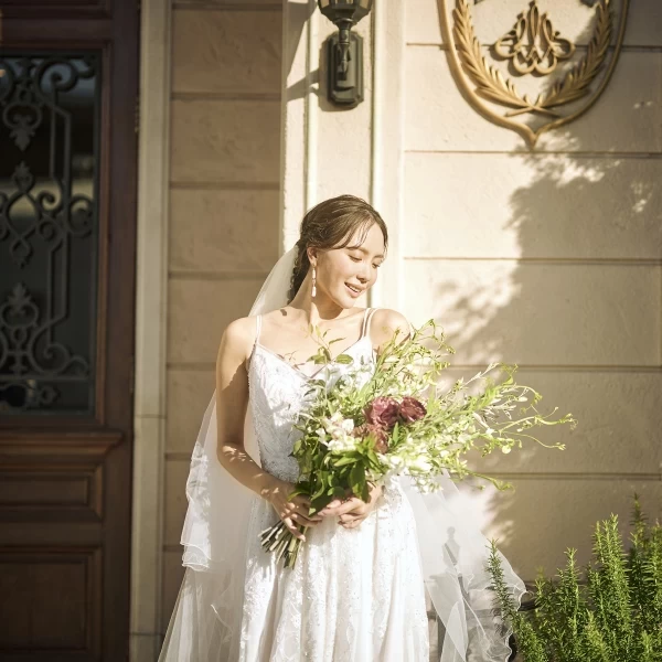 ゲストを迎えるエントランスから結婚式の期待を高める大切なスタートポイントに。