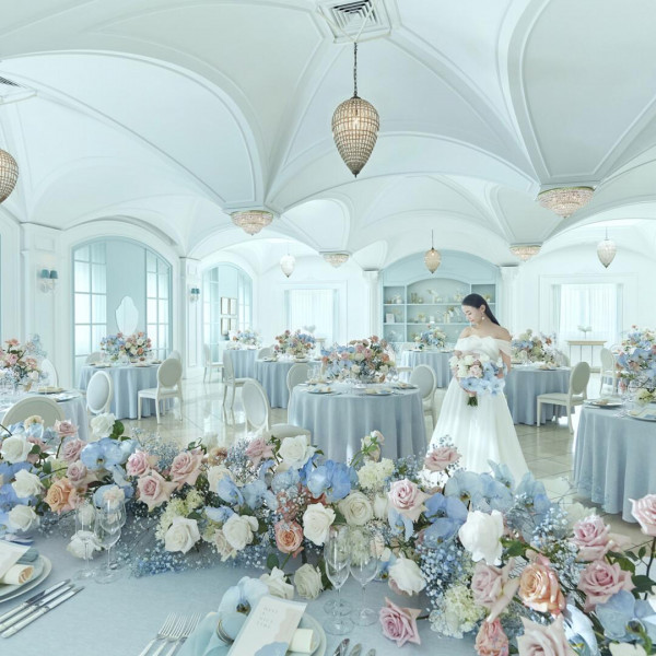 雰囲気で選べる3つのパーティ会場＆100種類以上の選べるコーディネートで自分好みにカスタムできる*