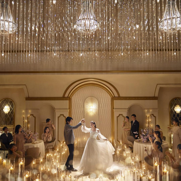 雰囲気で選べる3つのパーティ会場&100種類以上の選べるコーディネートで自分好みにカスタムできる*