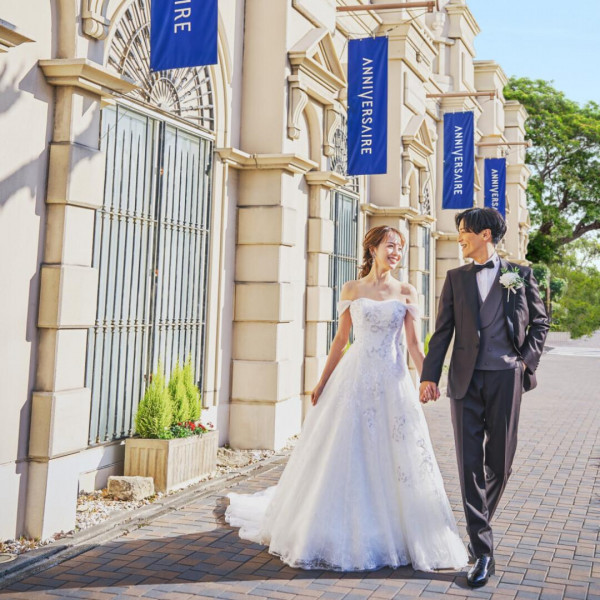 チャペルだけでなく、結婚式場の外観でのお写真が撮れるプランも！館内を使って撮りたい希望を叶えます＊