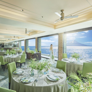 海まで2秒の海が広がる絶景で非日常に浸るひととき|SCAPES THE SUITE（スケープスザスィート）の写真(51042446)