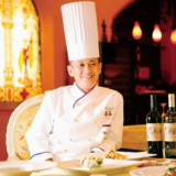 料理顧問:石崎幸雄 イタリアンマエストロの称号をもつシェフが作りだすコースは、五感で楽しむ最高のおもてなしコースをご用意致します。