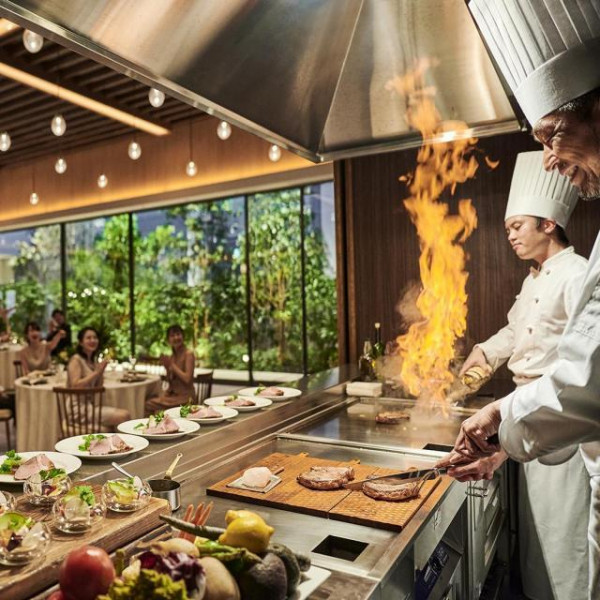 会場内でゲストにサプライズ感を感じていただけるライブキッチン!