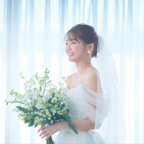 自然光溢れる会場だからこそ、緊張せずいつもの笑顔で迎えることができます