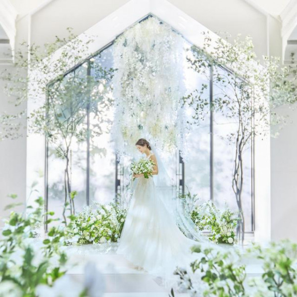 キャンドルチャペルで過ごすh幻想的な空間も演出可能！