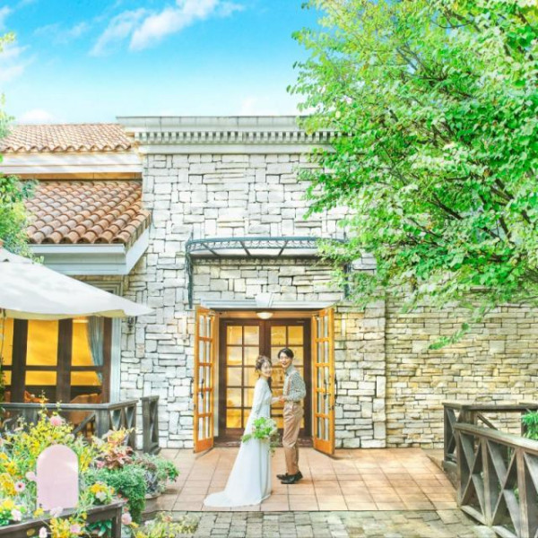 おふたりらしく自然体で過ごせる披露宴会場