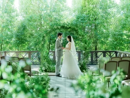 ふたりの未来を探す旅
ご結婚式という特別な一日に
大輪の笑顔の花が咲くように