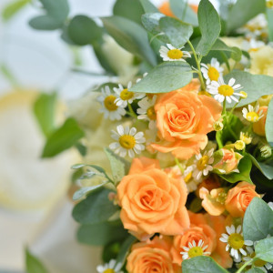 【装花・コーディネート】ブーケ・会場装花等お花のイメージは全て一からプロのフラワーコーディネーターと一緒に決めて行きます。#テーブルカラーコーディネート|ルーデンス立川ウエディングガーデンの写真(836403)