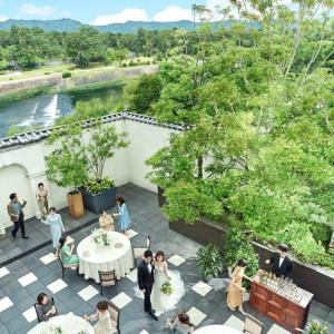 【光琳邸-KOHRIN-】鴨川沿いだから青空の広がるガーデンパーティが叶う|京都 アートグレイス ウエディングヒルズの写真(23783930)