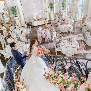 花嫁の憧れを詰め込んだ大階段付邸宅「メゾン・ド・シャンパーニュ」（~120名）