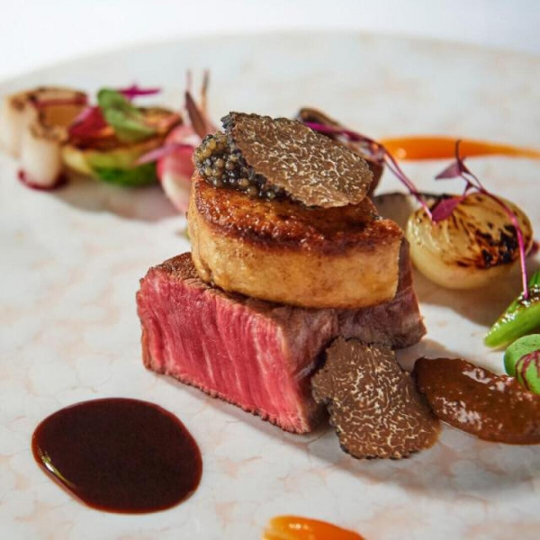 厳選された旬の食材を使用したオリジナルコースをご提供