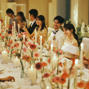 皆さまと食卓を囲むような温かな日常を感じながらも、いつもとはちょっと違う特別なひととき