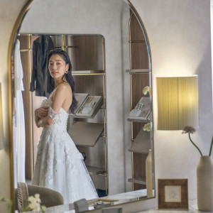 ギャラリーのような家具やアートを取りそろえ贅沢なひと時を演出|ニーズ青山 by T&G WEDDING (旧 青山迎賓館)の写真(52353533)
