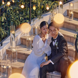 質感の異なる光を活かしたコーディネートでラグジュアリーに|ニーズ青山 by T&G WEDDING (旧 青山迎賓館)の写真(52353549)